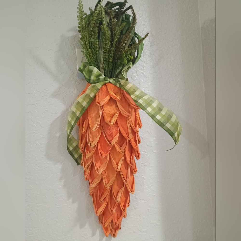 Orange Corn Husk Carrot Wall Hanging with Green Gingham Bow